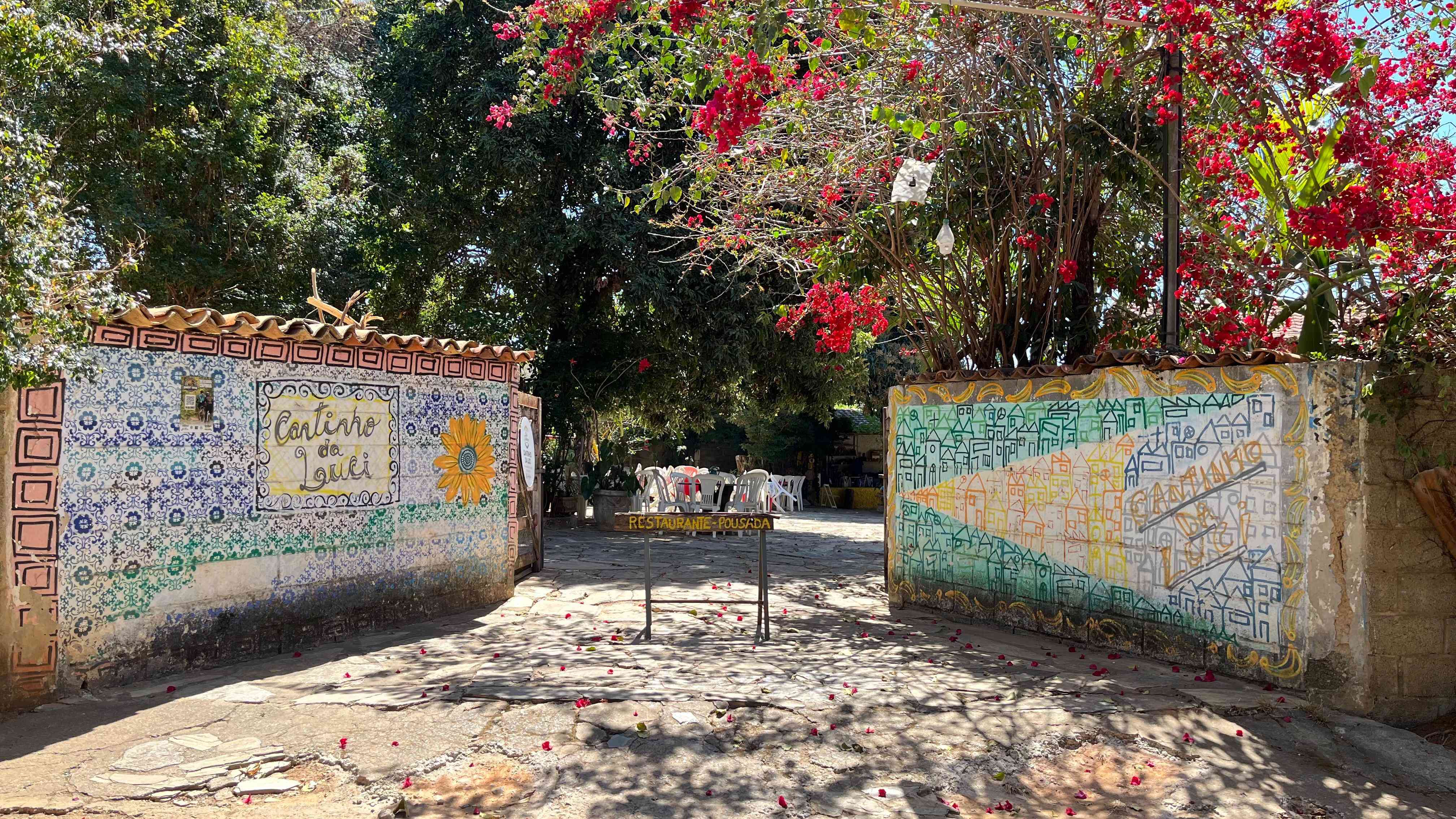 Entrada do Cantinho da Luci